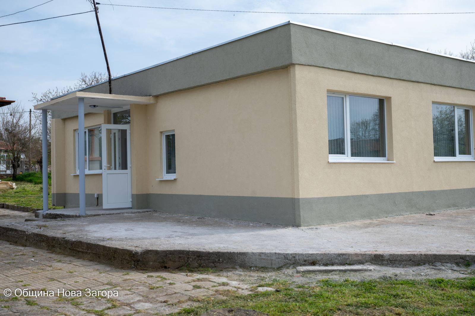 Село Сокол празнува откриването на новия си пенсионерски клуб